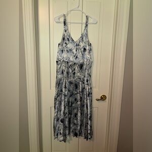 Washed Lily Pleated V-Neck Dress